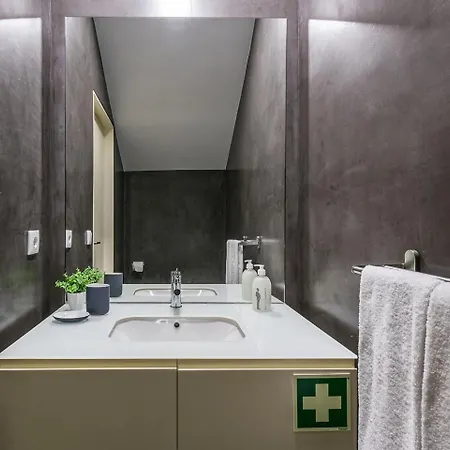 Daire Guestready - La Maison Aires Gouveia *